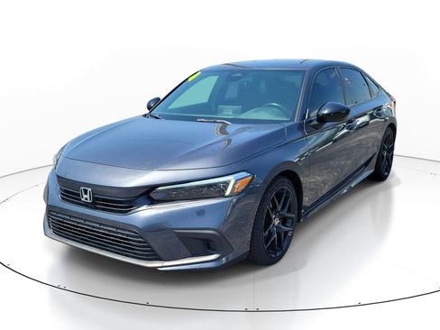 Used 2024 Honda Civic Sport image 3