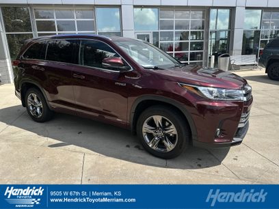 Used 2017 Toyota Highlander Limited Platinum