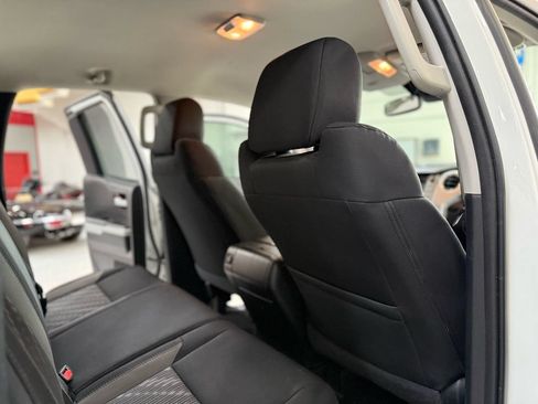 Used 2018 Toyota Tundra SR5 AWD/4WD image 19