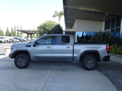 New 2026 GMC Sierra 1500 AT4X w/ LPO, Black Badging Package