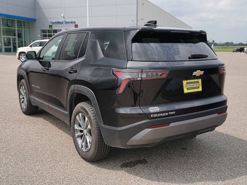 Used 2026 Chevrolet Equinox LT AWD/4WD image 8