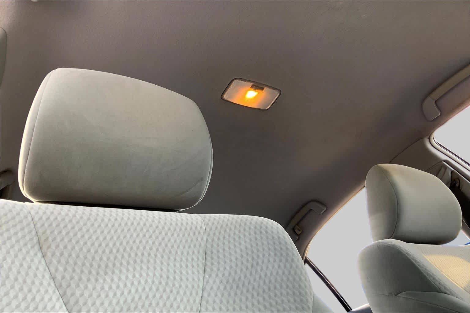 Used 2010 Toyota Camry LE FWD image 9