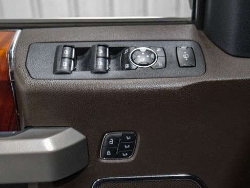 Used 2022 Ford F250 King Ranch w/ King Ranch Ultimate Package AWD/4WD image 46