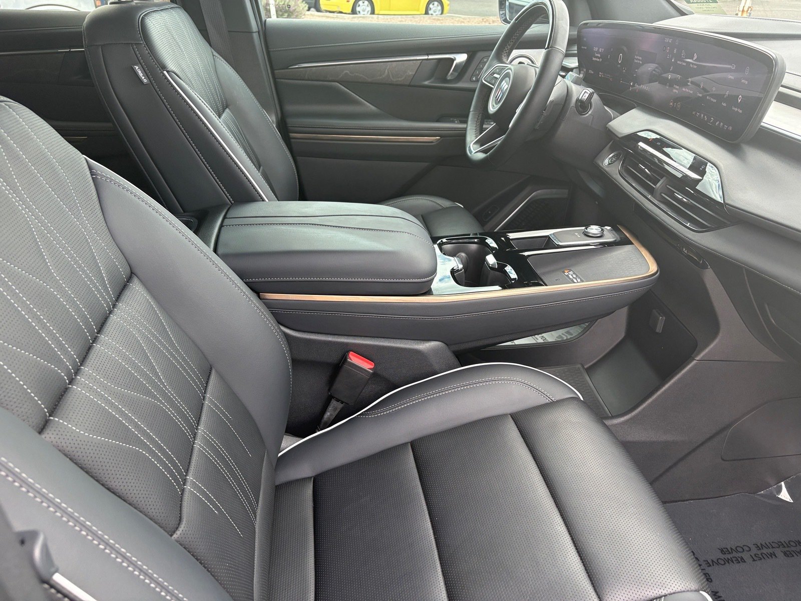 Used 2025 Buick Enclave Avenir w/ Super Cruise Package FWD image 11