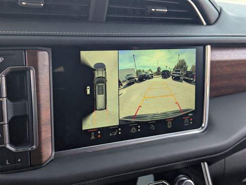 Used 2023 GMC Yukon XL Denali Ultimate image 28