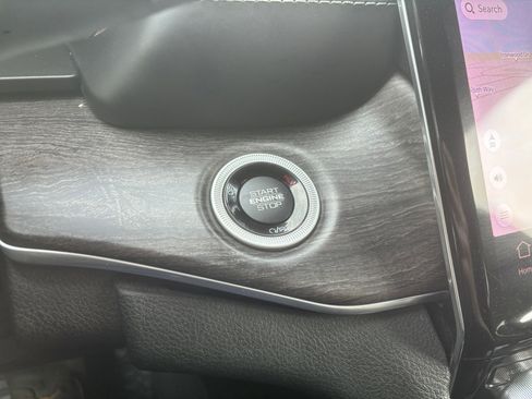 Used 2022 Jeep Grand Cherokee Overland image 22