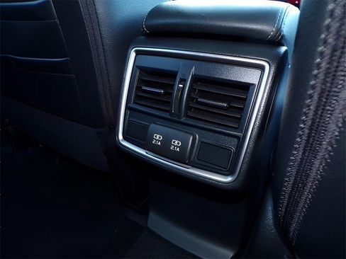 Used 2020 Subaru Forester Limited image 17