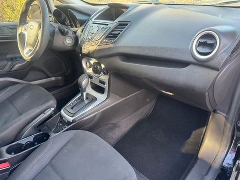 Used 2018 Ford Fiesta SE image 24