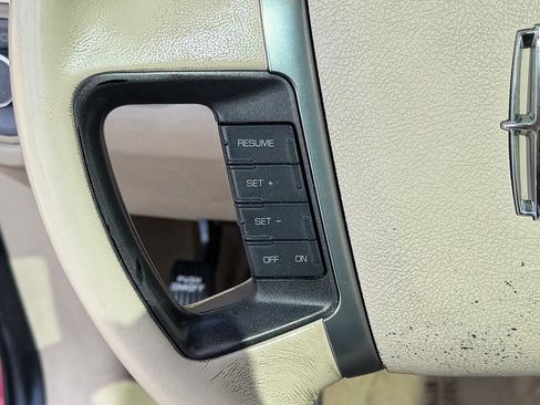 Used 2010 Lincoln MKS FWD image 35