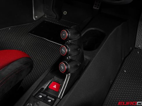 Used 2015 Ferrari 458 Speciale Coupe RWD image 40