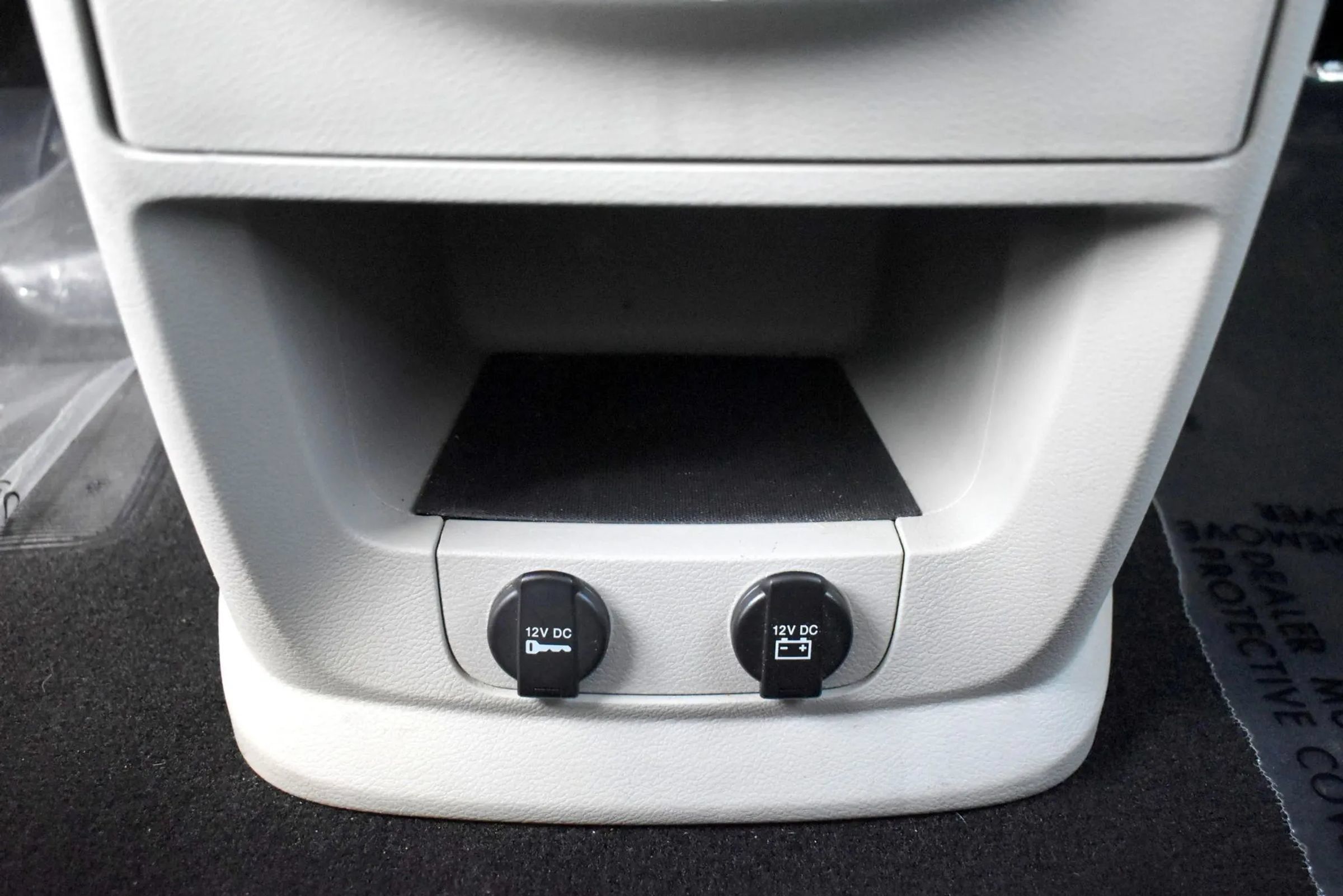 Used 2013 Dodge Grand Caravan American Value Package FWD image 31