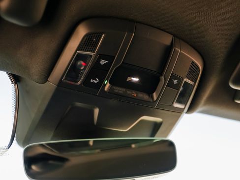 Certified 2025 Porsche 911 Carrera image 21