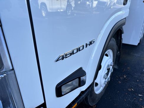 New 2024 Chevrolet Low Cab Forward image 17