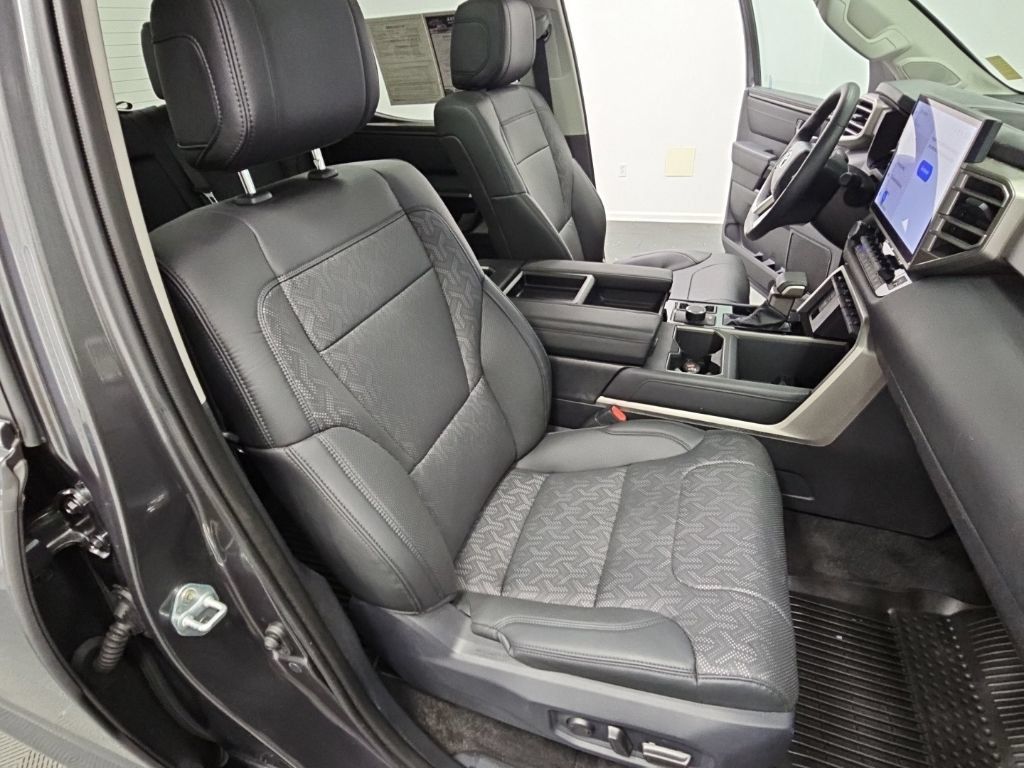 Used 2024 Toyota Tundra Limited AWD/4WD image 40