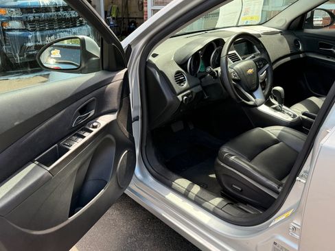 Used 2015 Chevrolet Cruze LT FWD image 7
