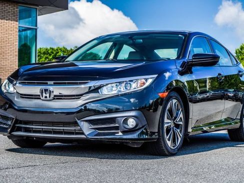 Used 2018 Honda Civic EX-T image 7