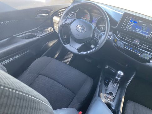 Used 2018 Toyota C-HR XLE image 15