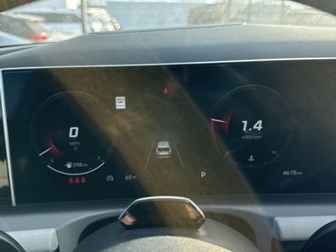 Used 2025 Hyundai Tucson Limited AWD/4WD image 17