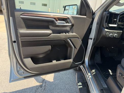 Used 2024 GMC Sierra 1500 Elevation w/ X31 Off-Road Package AWD/4WD image 10