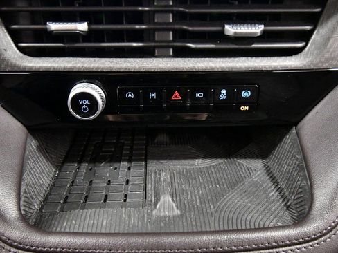 Used 2025 Ford Explorer Platinum w/ LUX Leather Package image 27