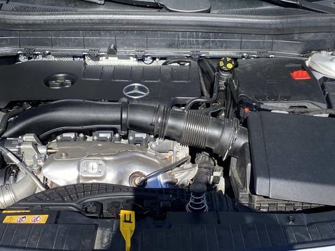 Used 2023 Mercedes-Benz GLB 250 4MATIC image 23