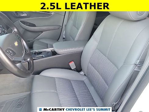 Used 2014 Chevrolet Impala LT w/ Convenience Package image 25