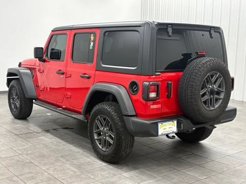 Used 2025 Jeep Wrangler Unlimited Sport AWD/4WD image 4