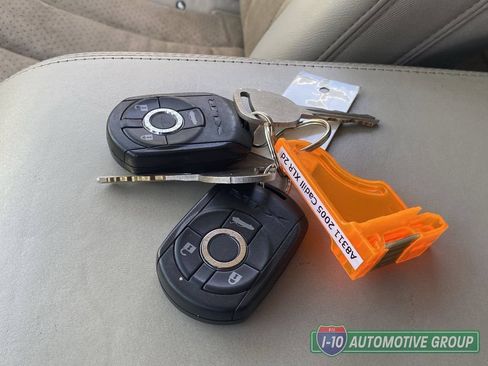 Used 2005 Cadillac XLR RWD image 31