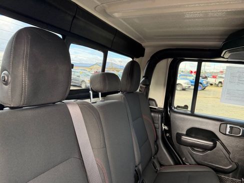 Used 2021 Jeep Gladiator Rubicon w/ Dual Top Group AWD/4WD image 55