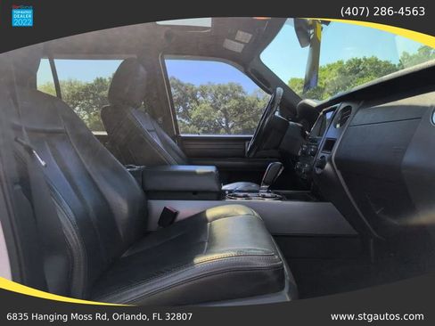 Used 2017 Ford Expedition EL Platinum RWD image 28