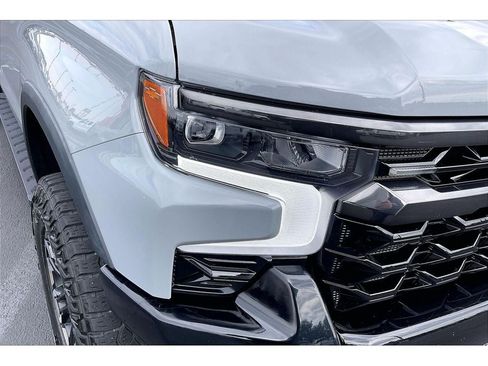 Used 2024 Chevrolet Silverado 1500 ZR2 w/ Technology Package AWD/4WD image 30