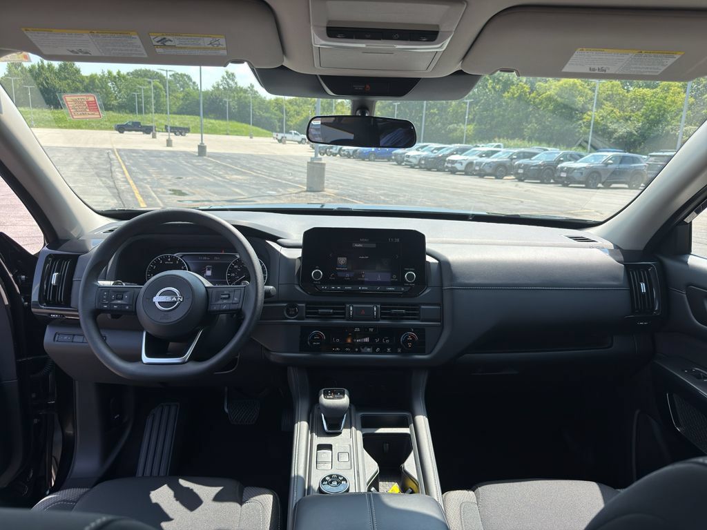 Certified 2025 Nissan Pathfinder S AWD/4WD image 28