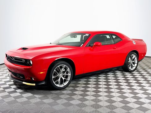 Used 2022 Dodge Challenger GT image 4