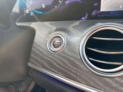 Used 2021 Mercedes-Benz E 350 4MATIC Sedan image 22