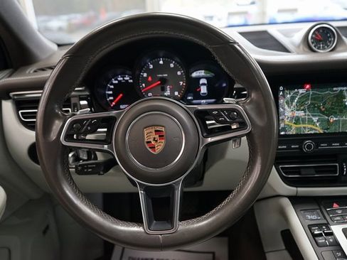 Used 2020 Porsche Macan S image 33