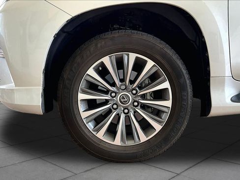 Used 2023 Lexus GX 460 Luxury w/ Accessory Package AWD/4WD image 9