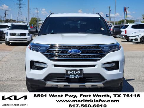 Used 2020 Ford Explorer XLT w/ Equipment Group 202A RWD image 2
