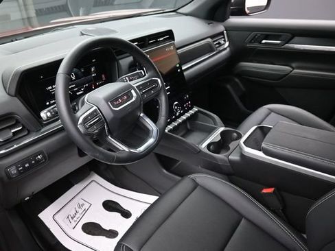 Certified 2026 GMC Terrain Elevation w/ Elevation Premium Package FWD image 19