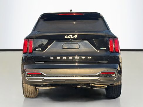 Used 2022 Kia Sorento SX Prestige w/ Panoramic Sunroof Package image 4