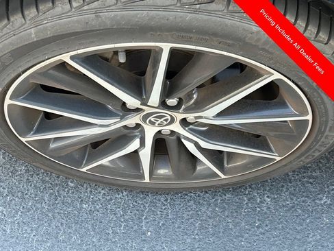 Used 2021 Toyota Camry SE FWD image 2