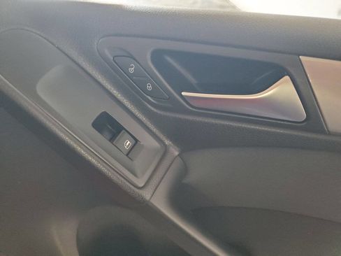 Used 2013 Volkswagen Golf 2-Door image 14