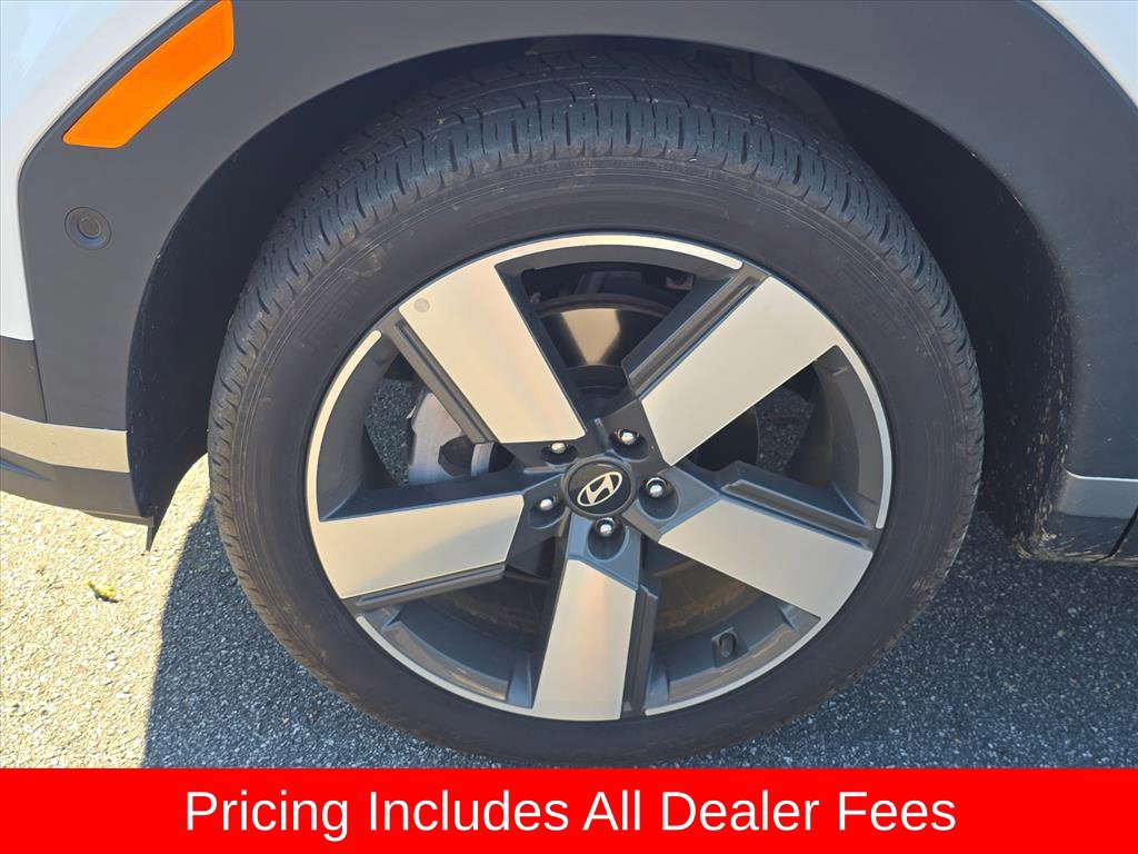 Used 2024 Hyundai Santa Fe Limited AWD/4WD image 8
