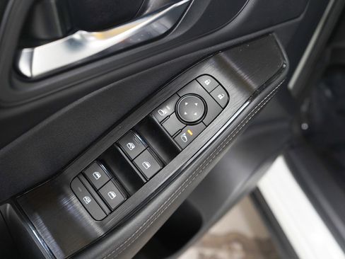 Used 2023 Nissan Rogue SV w/ SV Premium B Package image 22