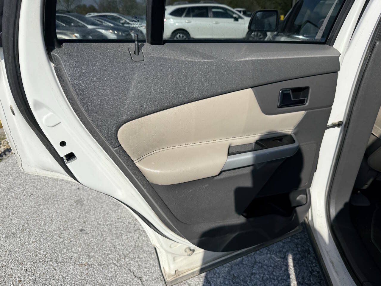 Used 2013 Ford Edge Limited FWD image 19