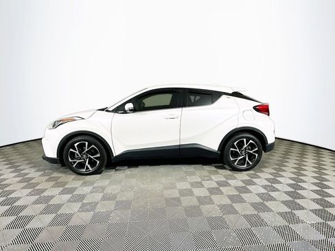 Used 2019 Toyota C-HR Limited image 6