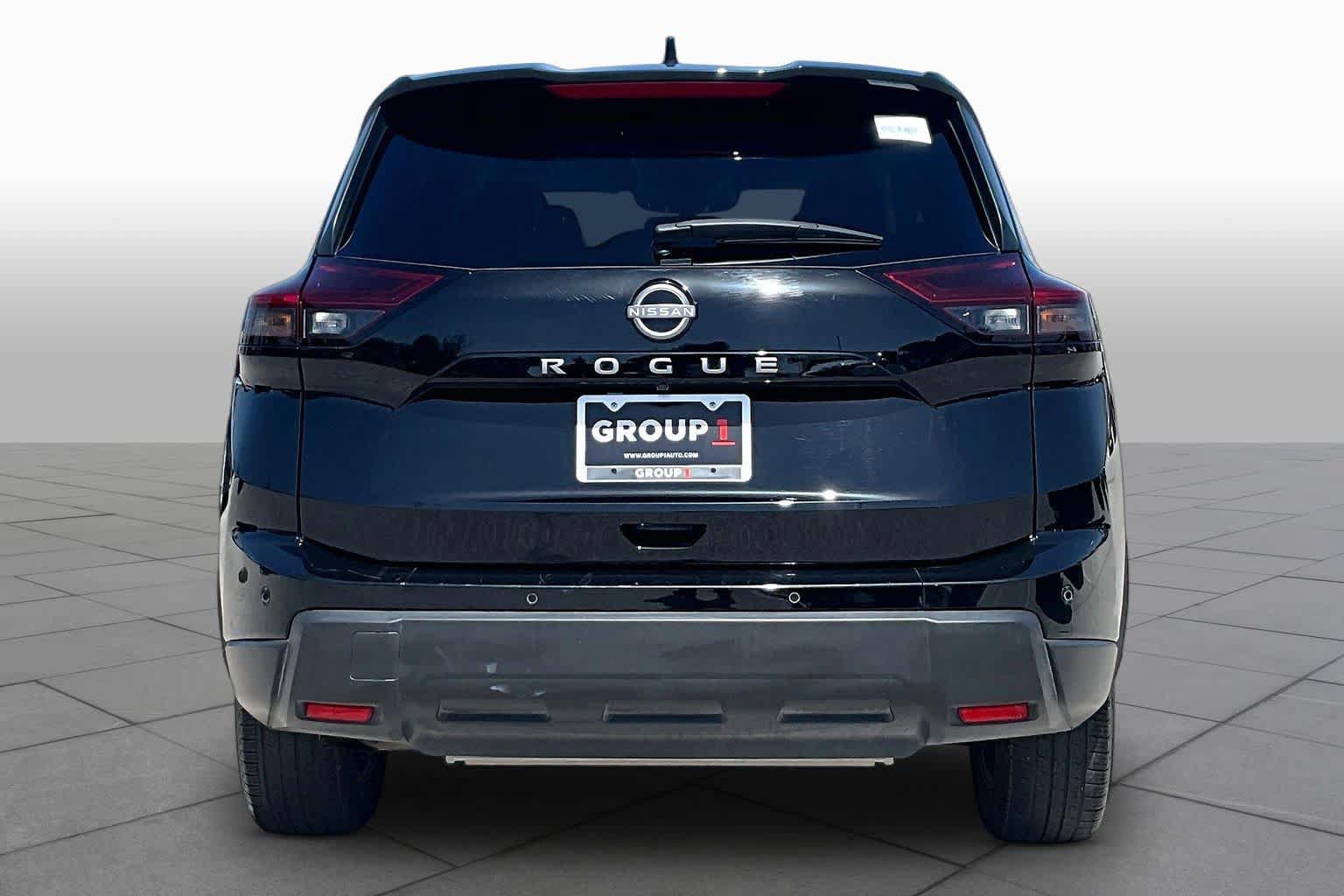 Used 2025 Nissan Rogue SV FWD image 5