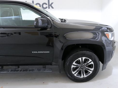 Used 2022 Chevrolet Colorado Z71 w/ Safety Package image 11