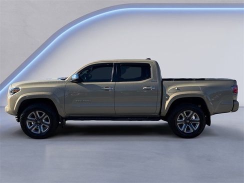 Used 2019 Toyota Tacoma Limited image 6