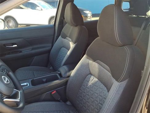 Certified 2025 Nissan Kicks SV image 13