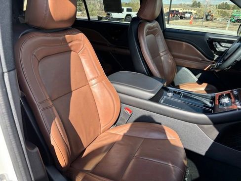 Used 2022 Lincoln Aviator Reserve w/ Equipment Group 201A AWD/4WD image 27